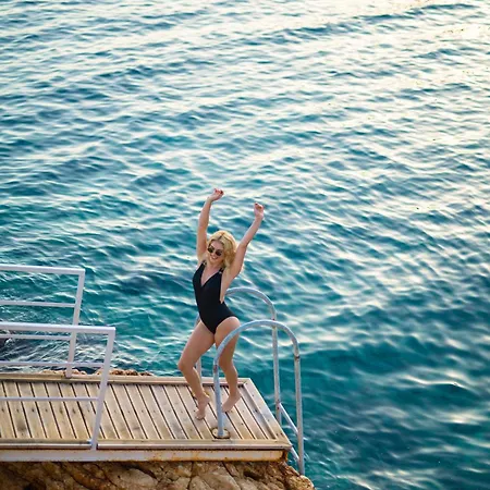 Βίλα Beachfront White With Private Swimming Pool Καλκάν