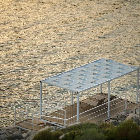 Βίλα Beachfront White With Private Swimming Pool Καλκάν
