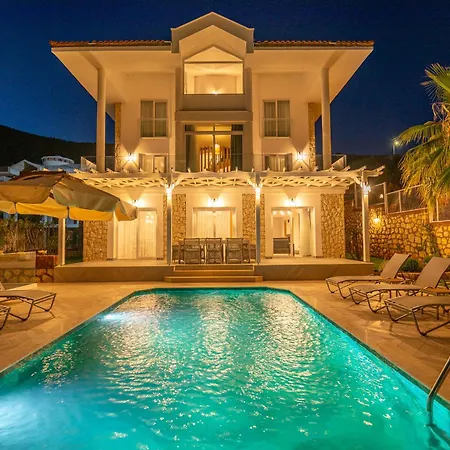 Beachfront White Wıth Private Swimming Pool *