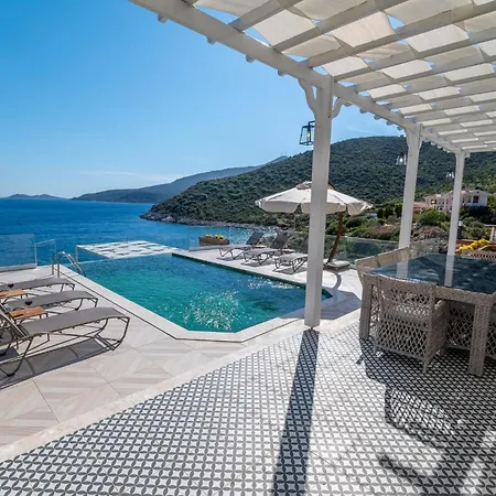 Beachfront White Wıth Private Swimming Pool Kalkan