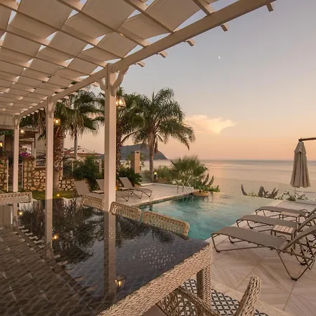 Beachfront White Wıth Private Swimming Pool Villa *