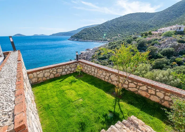 Beachfront White With Private Swimming Pool Villa