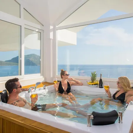 Beachfront White With Private Swimming Pool Villa