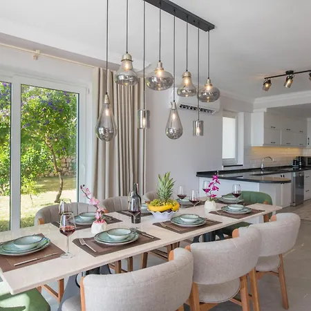 Villa Beachfront White With Private Swimming Pool Kalkan