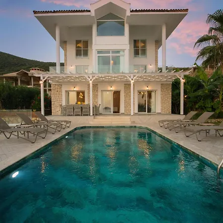 Beachfront White With Private Swimming Pool Villa Kalkan