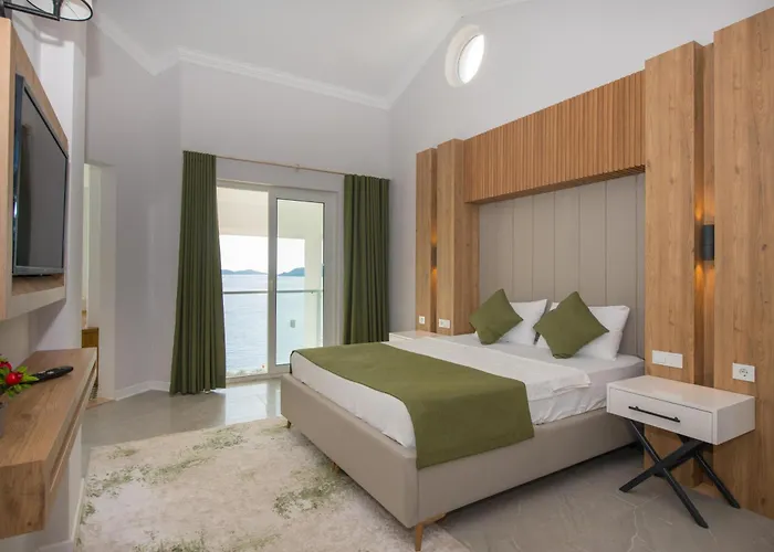 Beachfront White Wıth Private Swimming Pool *