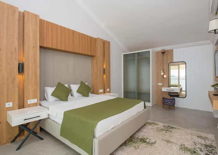 Beachfront White Wıth Private Swimming Pool *