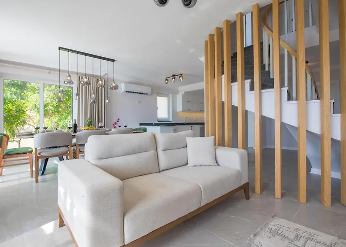 Beachfront White Wıth Private Swimming Pool *