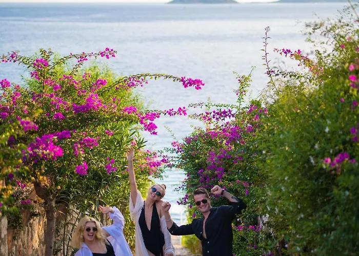 Beachfront White Wıth Private Swimming Pool *