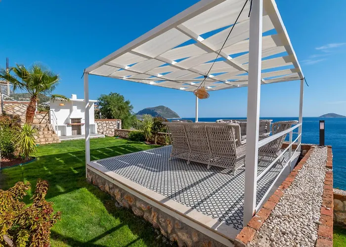 Beachfront White Wıth Private Swimming Pool * Kalkan