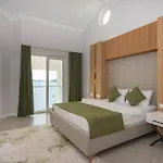 Beachfront White With Private Swimming Pool *